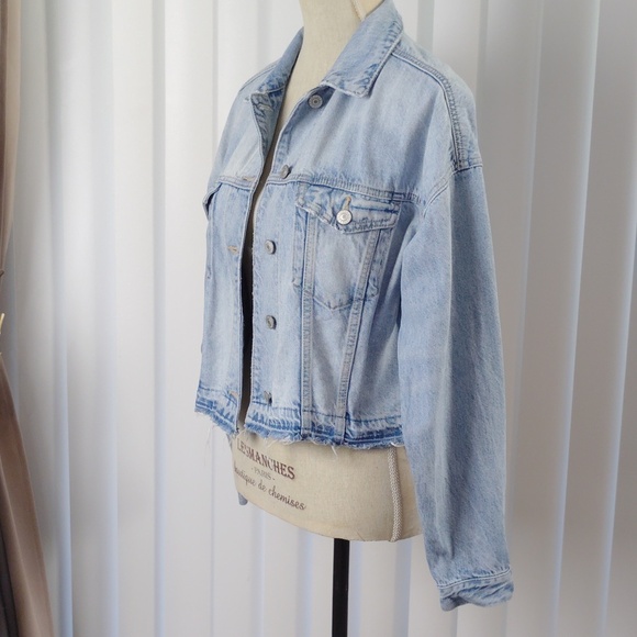 American Eagle Women's Distressed Denim Jacket. - Picture 2 of 12